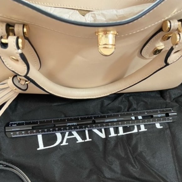 Danier leather handbag - Picture 4 of 4